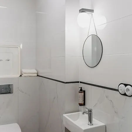 N33 Premium Old Town - Destigo Apartment *