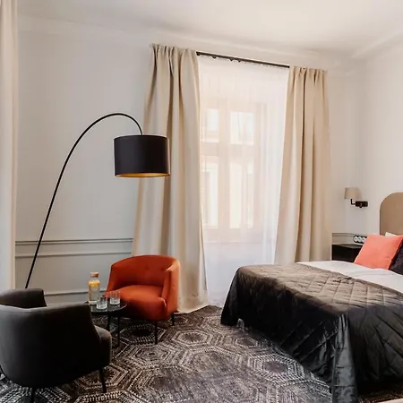 N33 Premium Old Town - Destigo Krakow