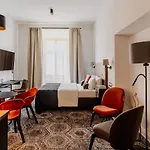 N33 Premium Old Town - Destigo Apartamento